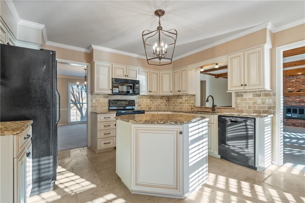 113 NE Shoreview Court — photo 10