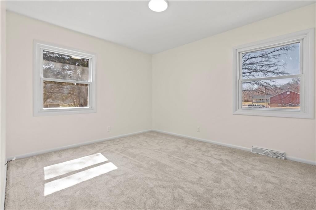 501 Topeka Avenue — photo 22