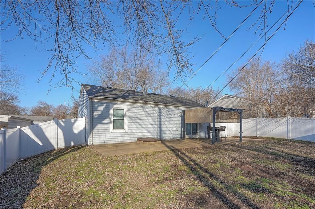 701 N ROGERS Street — photo 29