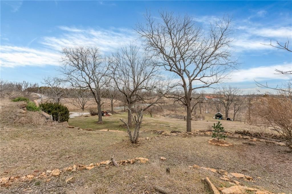 1613 E 400 Road — photo 14