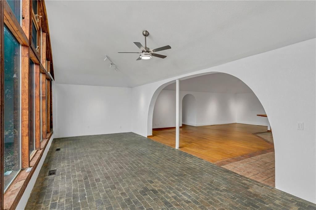 1613 E 400 Road — photo 19