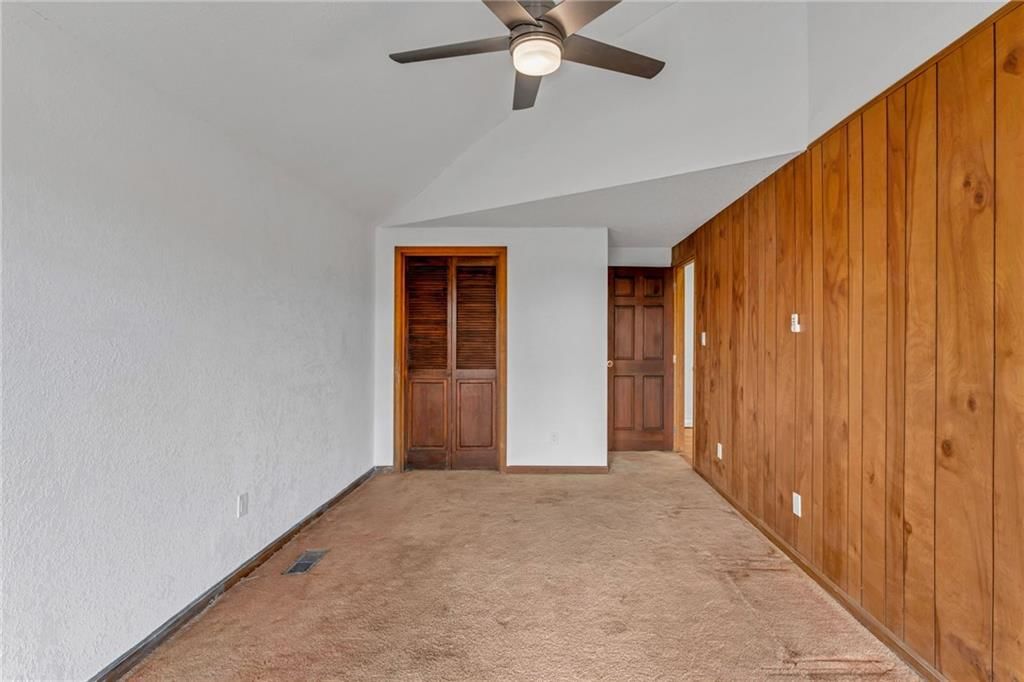 1613 E 400 Road — photo 33