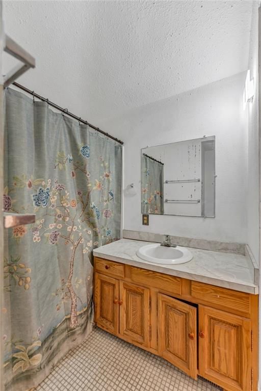 1613 E 400 Road — photo 38