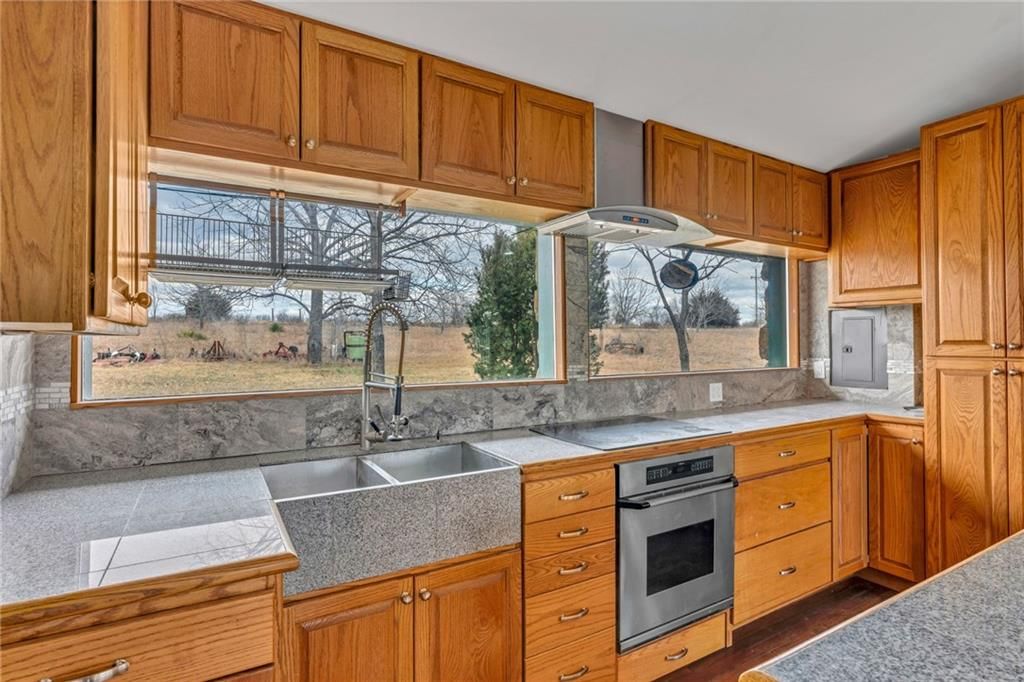 1613 E 400 Road — photo 42