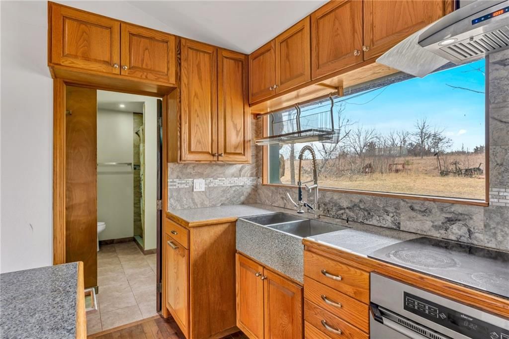 1613 E 400 Road — photo 44