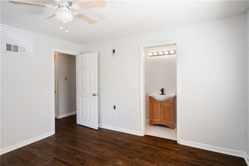 5602 NW KLAMM Drive — photo 11