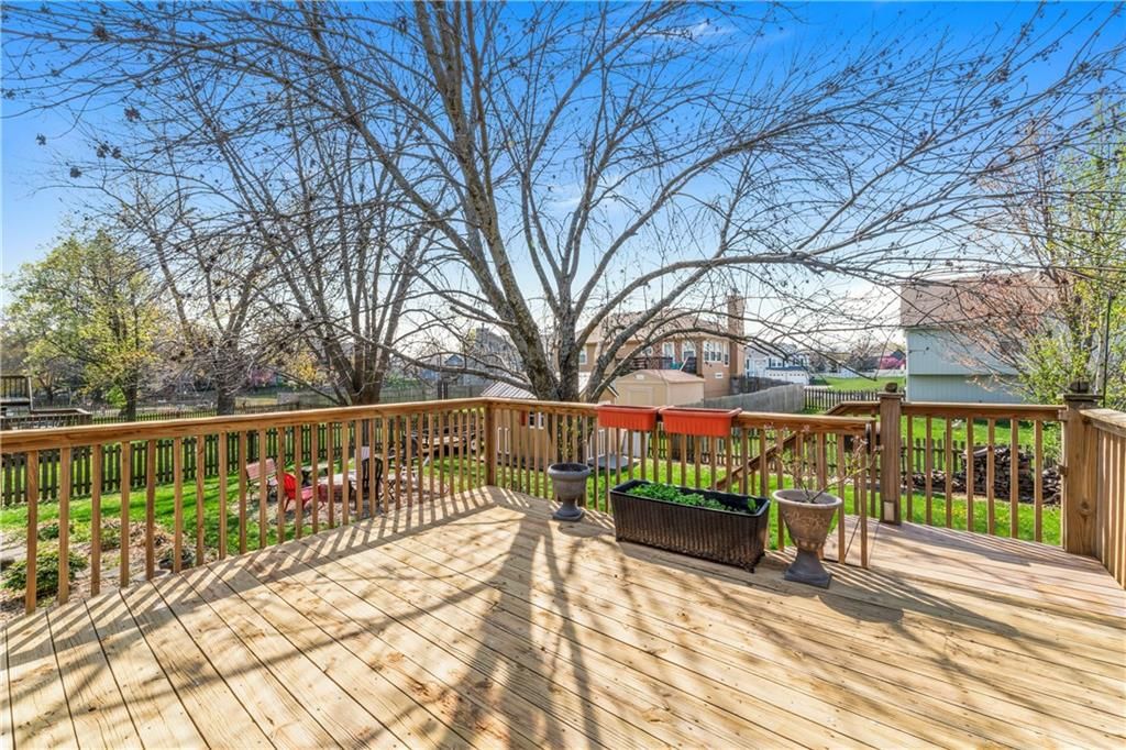405 Sandra Lane — photo 26