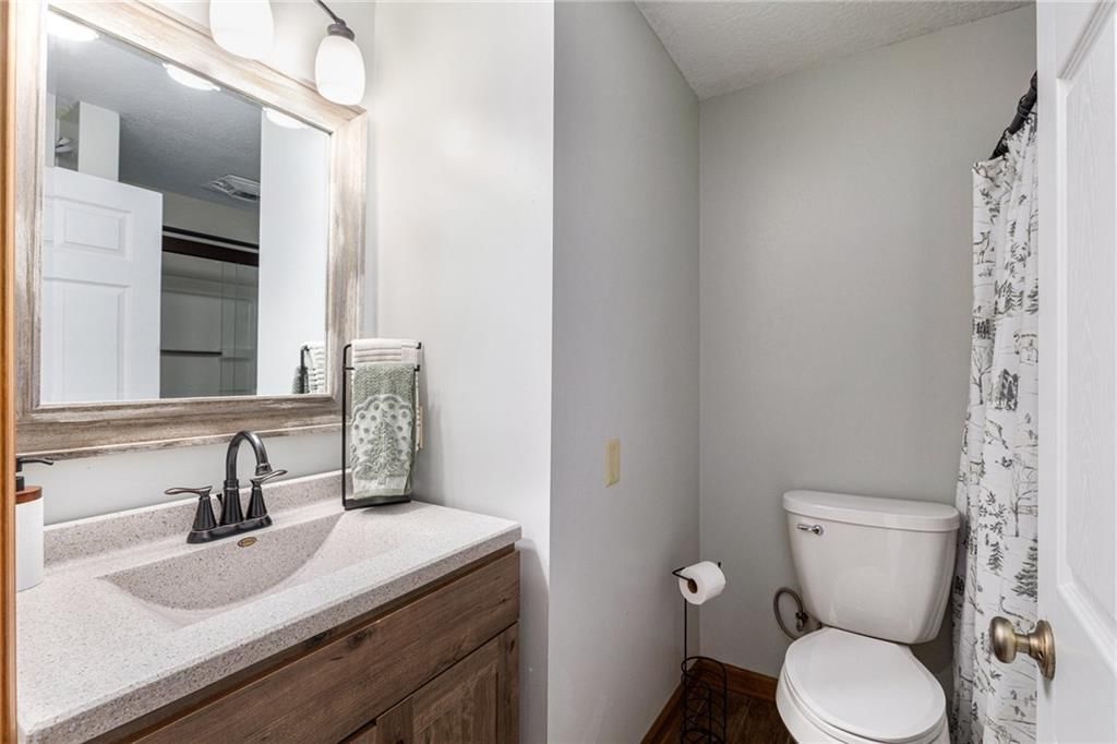 409 Meadowbrook Drive — photo 30