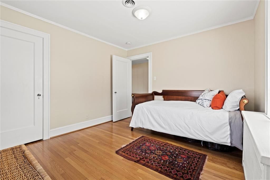 414 W Meyer Boulevard — photo 47
