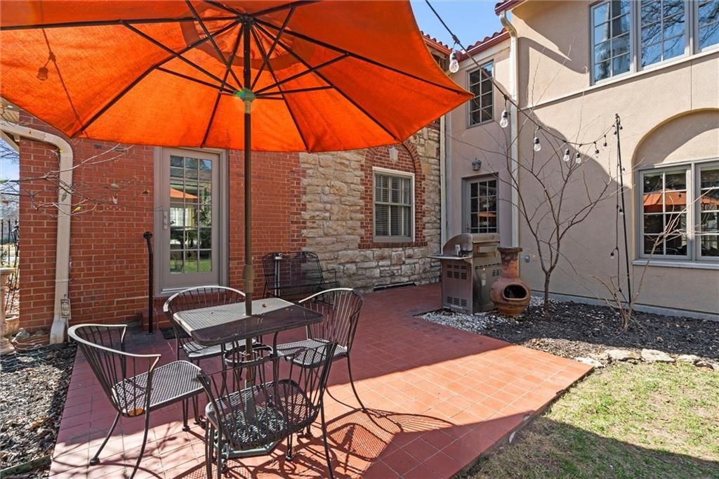 414 W Meyer Boulevard — photo 48