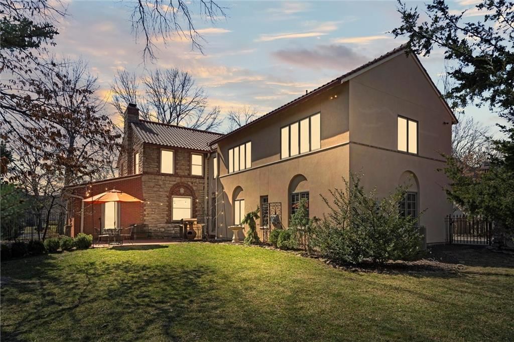 414 W Meyer Boulevard — photo 52