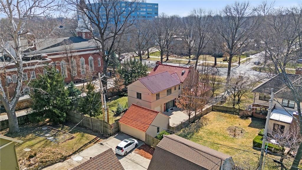414 W Meyer Boulevard — photo 55
