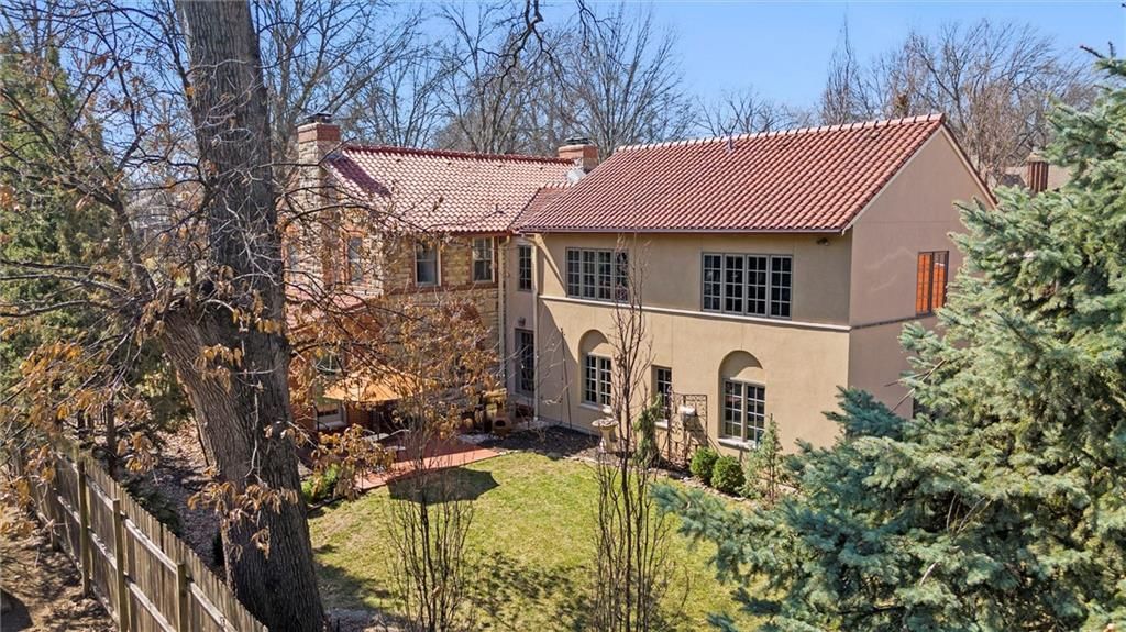 414 W Meyer Boulevard — photo 56
