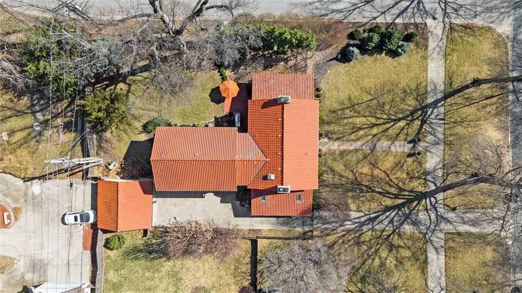 414 W Meyer Boulevard — photo 57