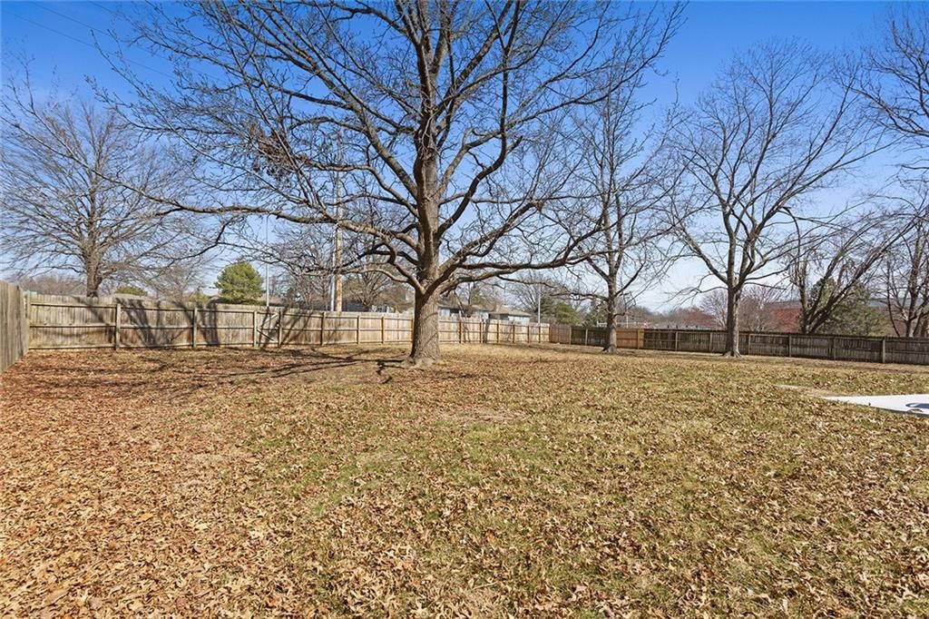 10303 BENSON Street — photo 27