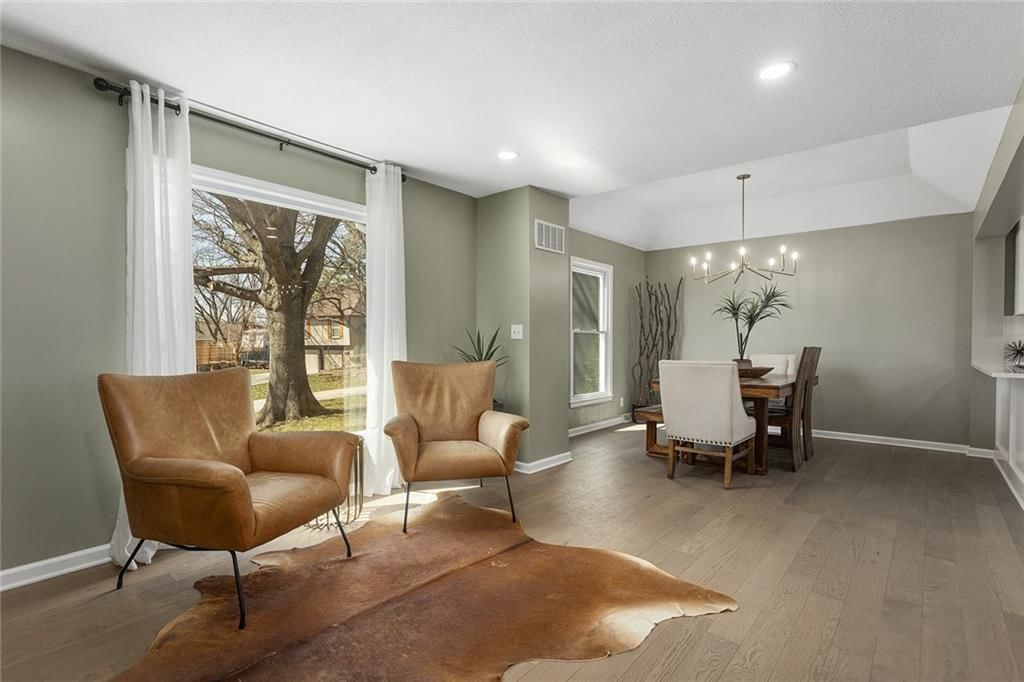 10303 BENSON Street — photo 4
