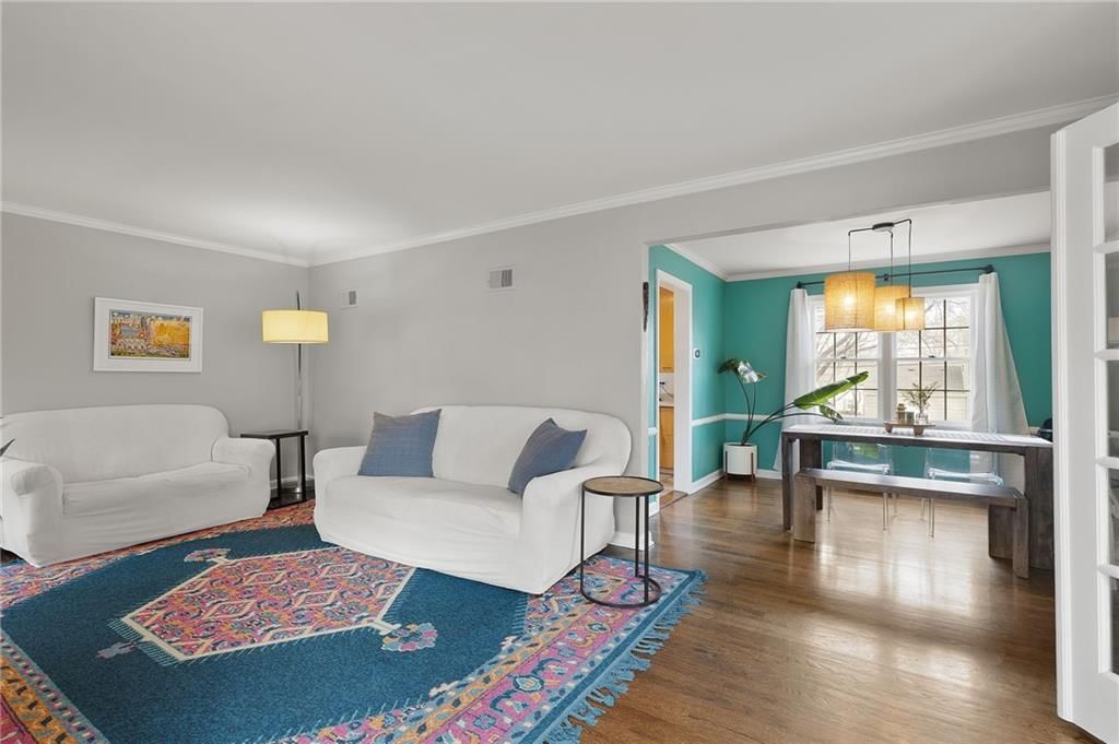 428 E 65th Terrace — photo 7