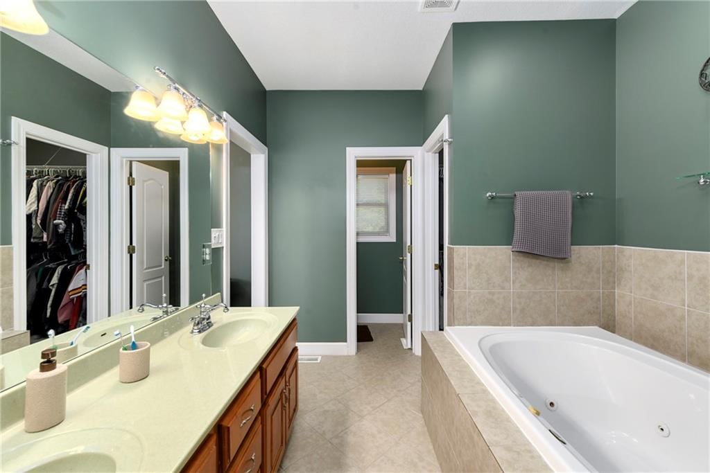 805 Merion Street — photo 28
