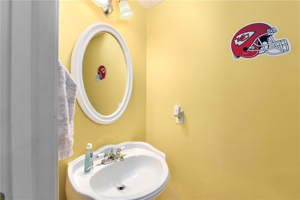 805 Merion Street — photo 33