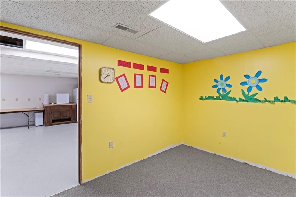 110 8th Street — photo 26