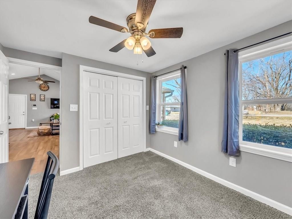 405 E 164th Terrace — photo 13