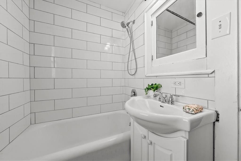 7603 Jefferson Street — photo 11