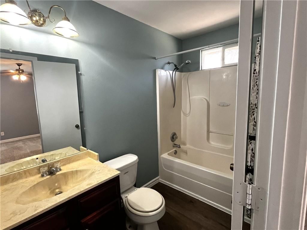 2610 MAPLEWOOD Lane — photo 5