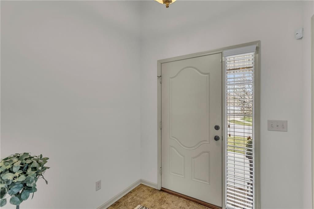 4631 SW Olympia Place — photo 5