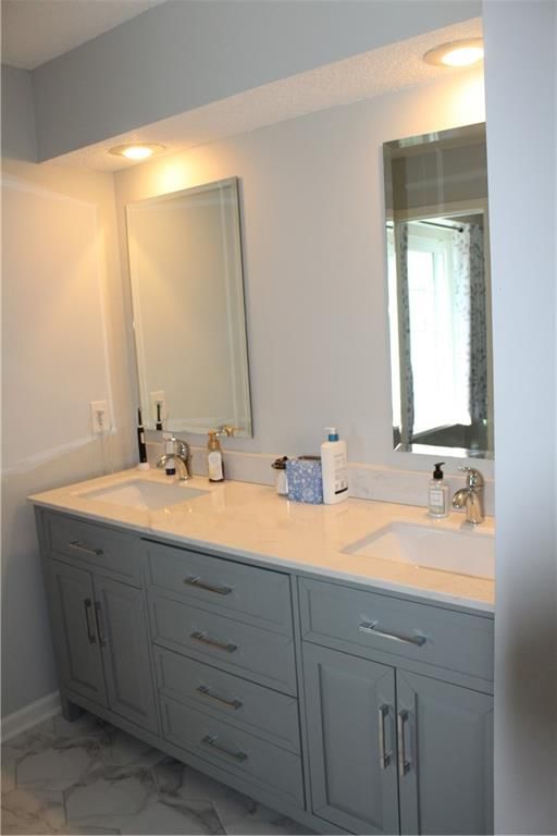 11053 W 98th Street — photo 10