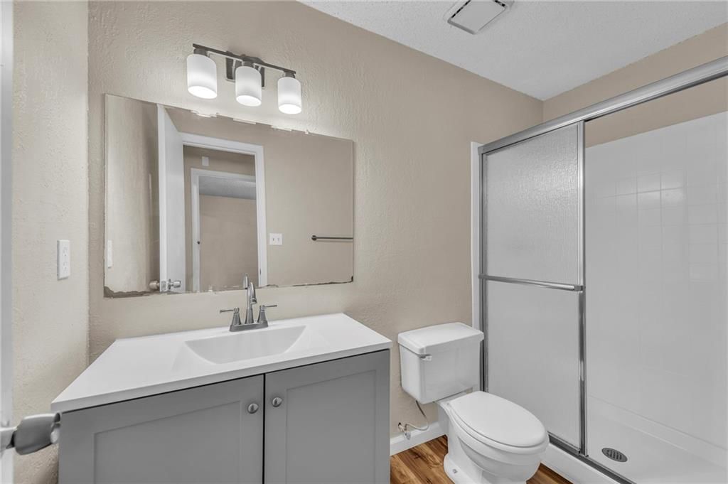 2028 Esterly Avenue — photo 11