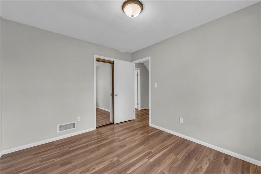 2028 Esterly Avenue — photo 13