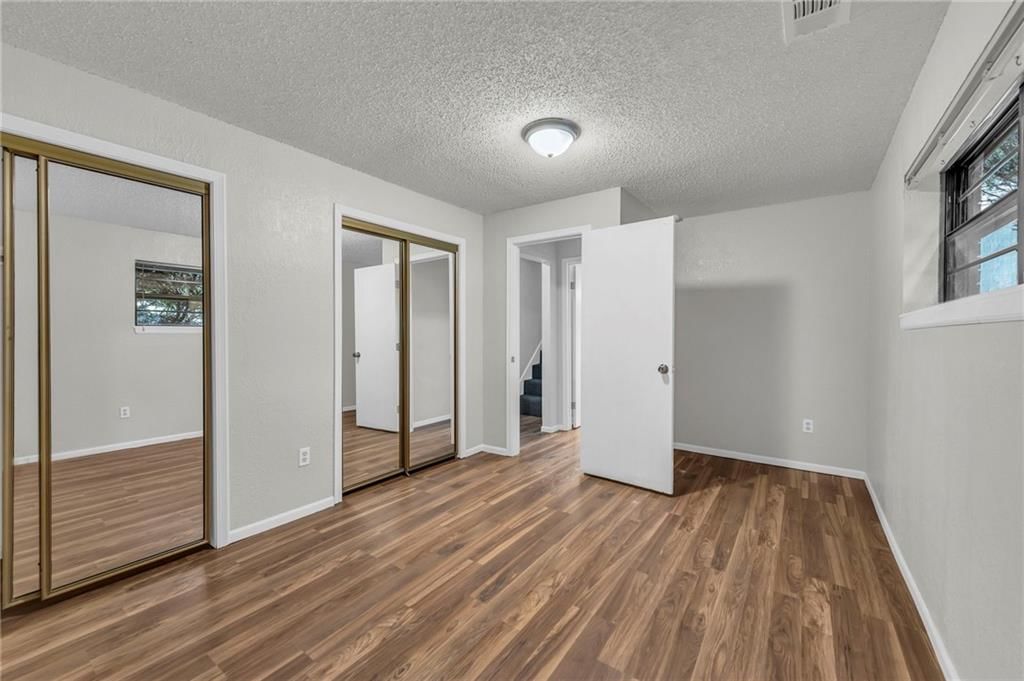 2028 Esterly Avenue — photo 15