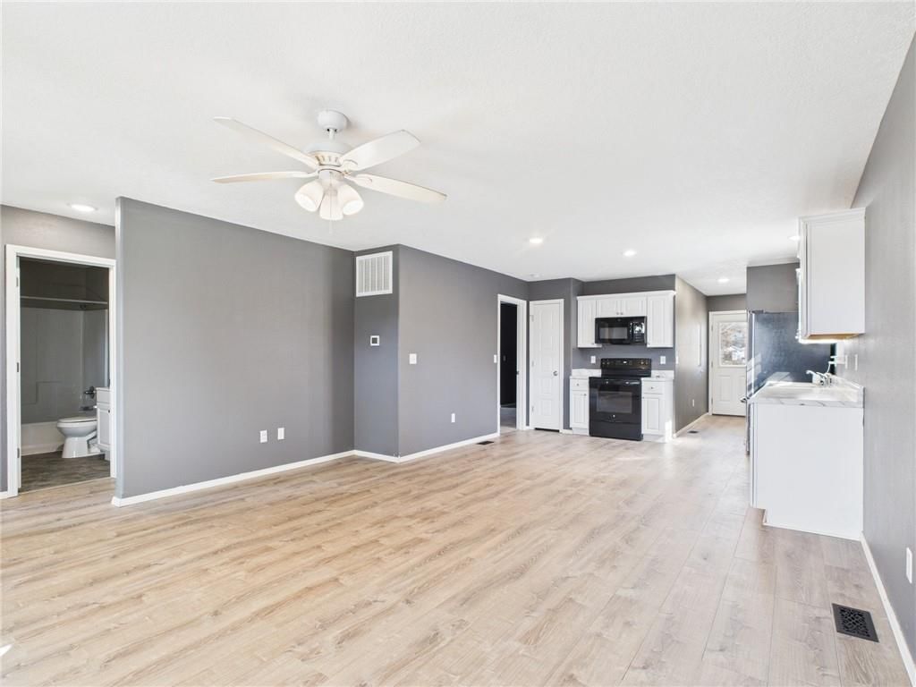 1111 E 6th Street — photo 11