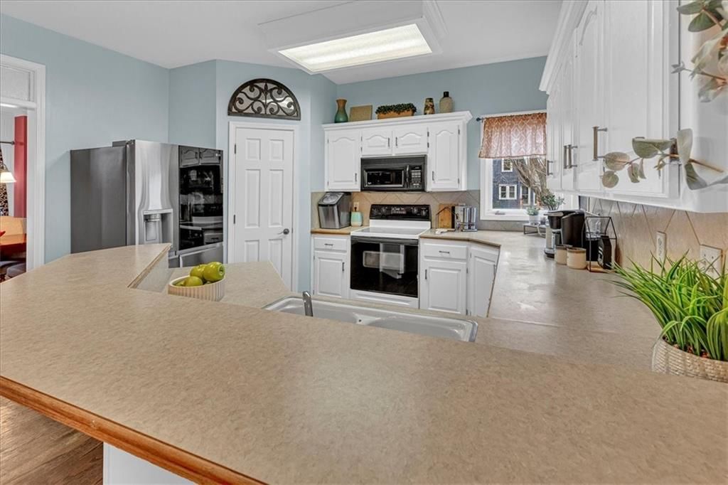 1104 Colony Drive — photo 14