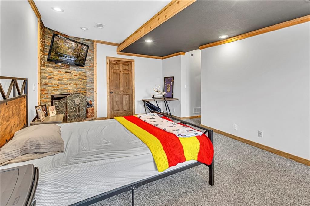 1104 Colony Drive — photo 44