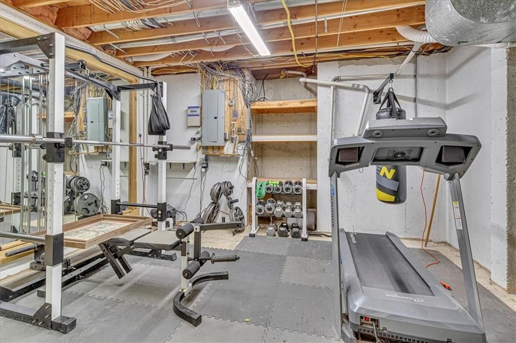 1104 Colony Drive — photo 46