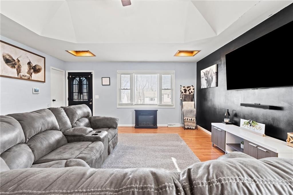 4922 N Potter Avenue — photo 5
