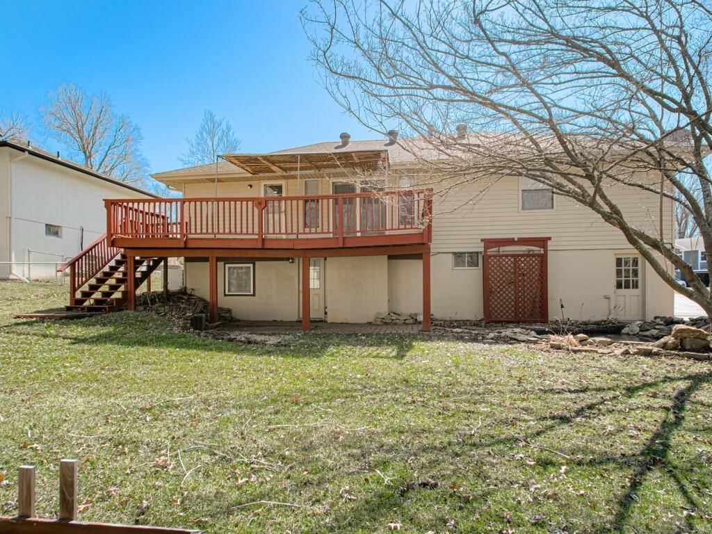 2601 NW London Drive — photo 36