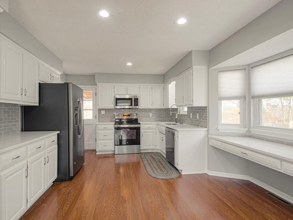 2601 NW London Drive — photo 8