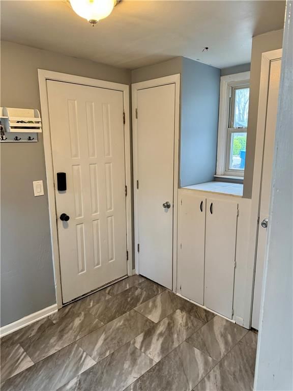 824 E 6th Street — photo 13