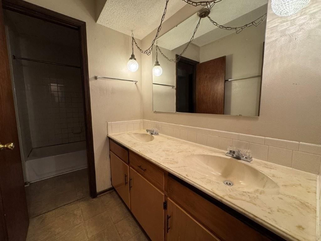 1516 N Blue Mills Road — photo 5