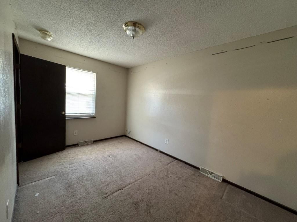 1516 N Blue Mills Road — photo 8