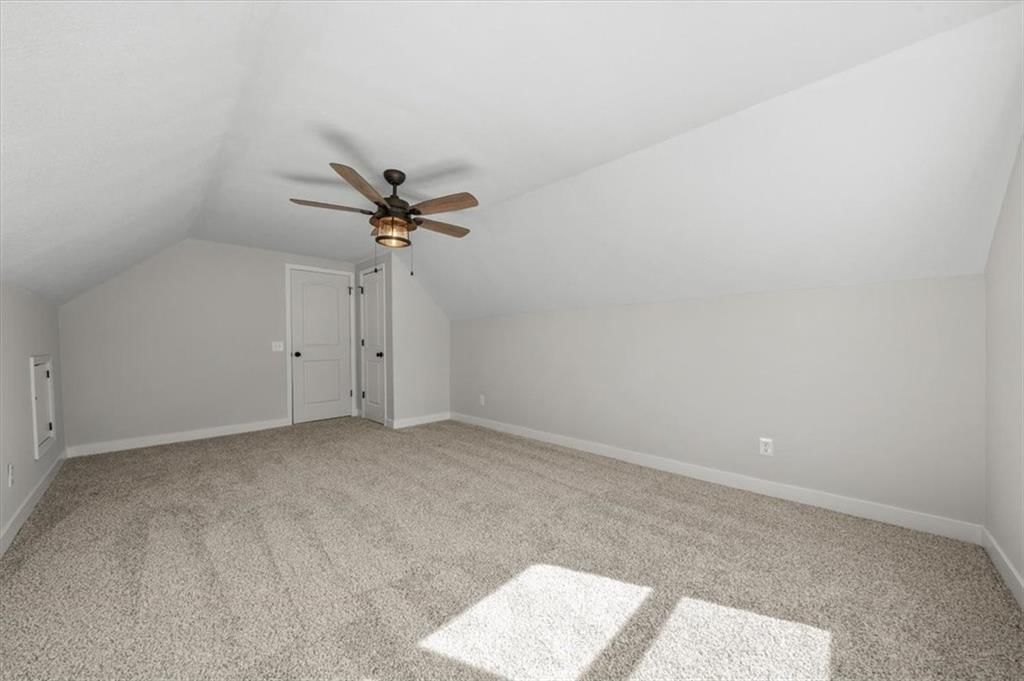 1124 N Walker Lane — photo 26