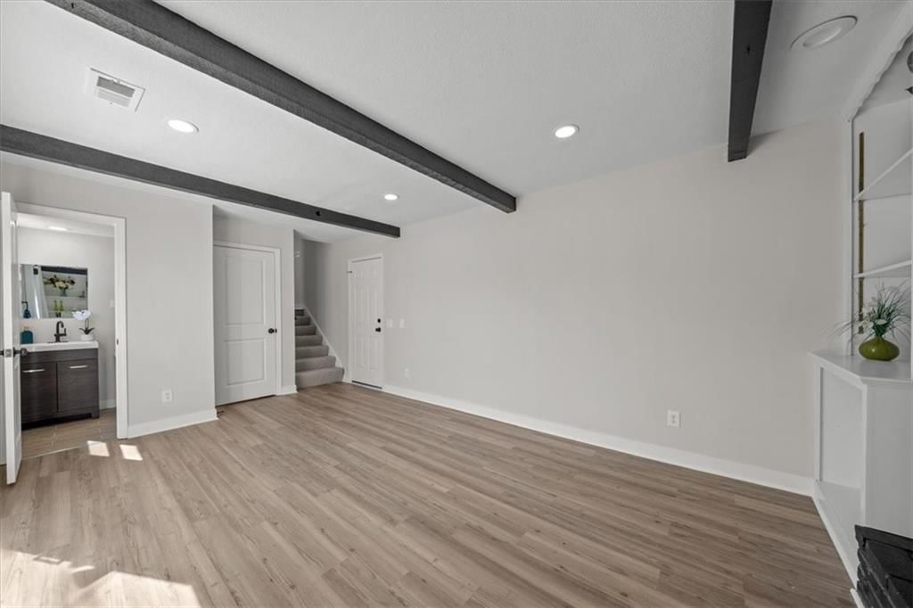 1124 N Walker Lane — photo 28