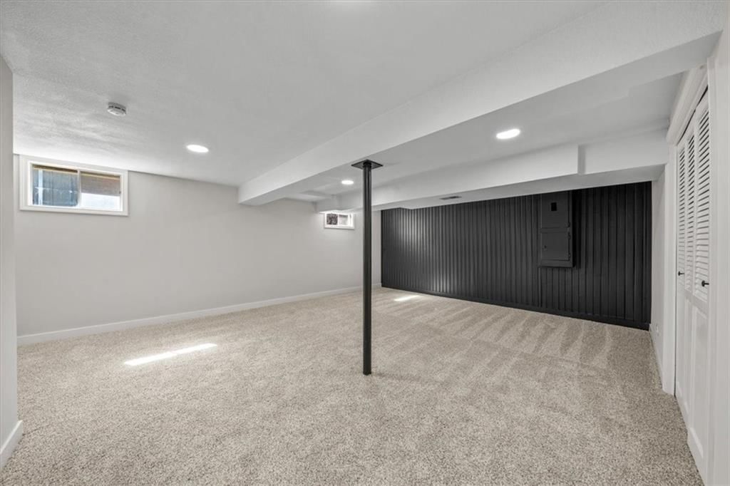 1124 N Walker Lane — photo 30