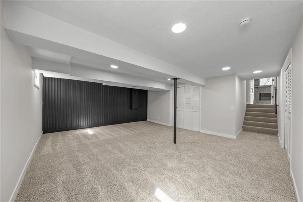 1124 N Walker Lane — photo 31