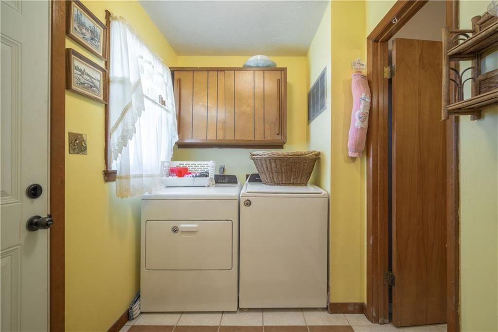 413 N Logan Street — photo 9