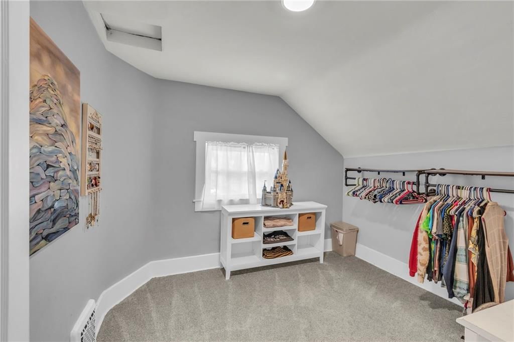 517 W 6th Street — photo 17