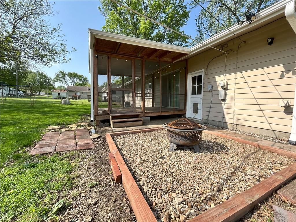 1813 Richards Road — photo 6