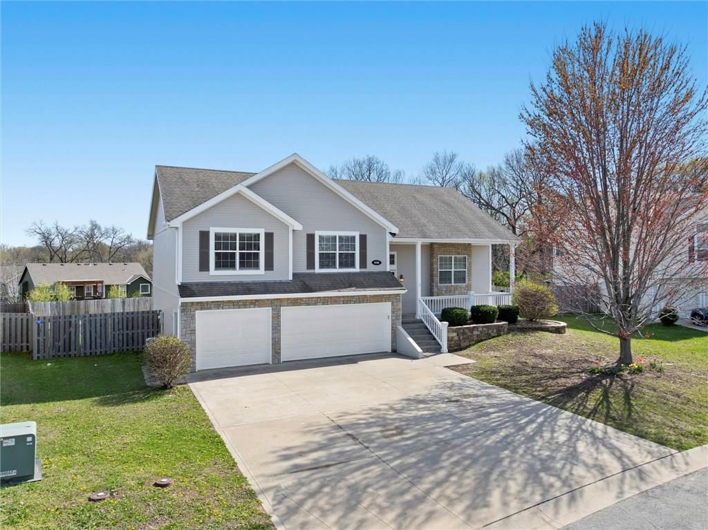 4105 Cades Cove, Leavenworth, KS